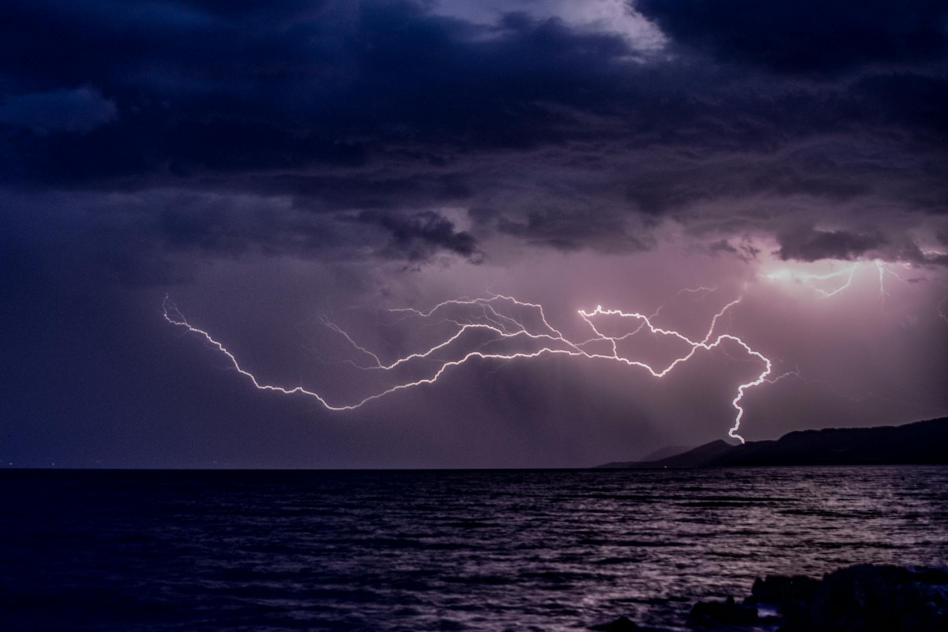Livorno, allerta gialla per temporali il 5 maggio: rischio idraulico