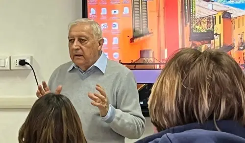 Livorno ricorda le vittime del terrorismo, commozione per la testimonianza di Manlio Milani