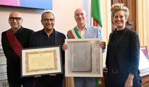 Livorno conferisce la cittadinanza onoraria a Carlo Conti