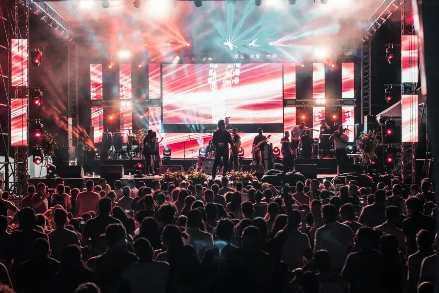 Effetto Venezia 2026, The Kolors aprono il festival a Livorno