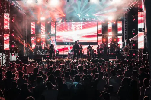 Effetto Venezia 2026, The Kolors aprono il festival a Livorno